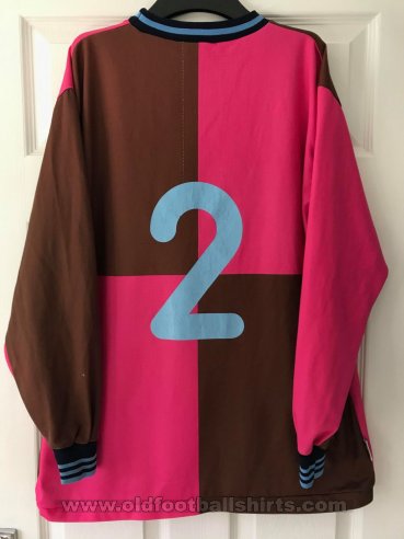 Corinthian-Casuals Home football shirt 2004 - 2005