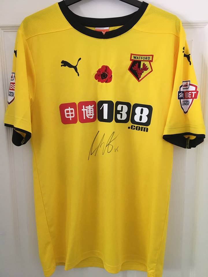 Bonnet Adulte Noir Bonnet Watford FC - Tricoté Noir Avec Blason Brodé