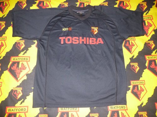 Watford Training/Leisure football shirt 2001 - 2002