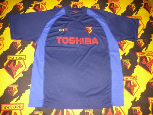 Watford Training/Leisure football shirt 2001 - 2002