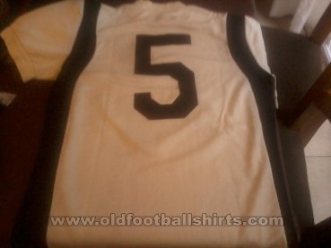 Deportivo Armenio Home football shirt 1977