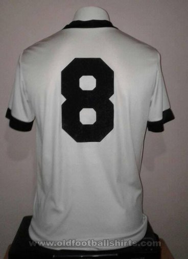 Deportivo Armenio Home football shirt 1982