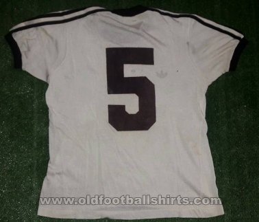 Deportivo Armenio Home football shirt 1980