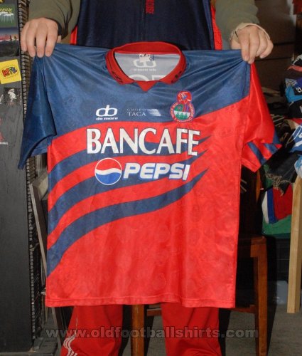 Municipal Home football shirt 2001