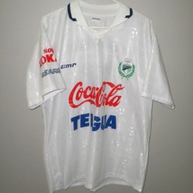 Comunicaciones Home football shirt 2002 sponsored by Coca Cola