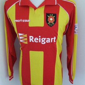 Albion Rovers Home football shirt 2004 - 2006 sponsored by Reigart Demolition