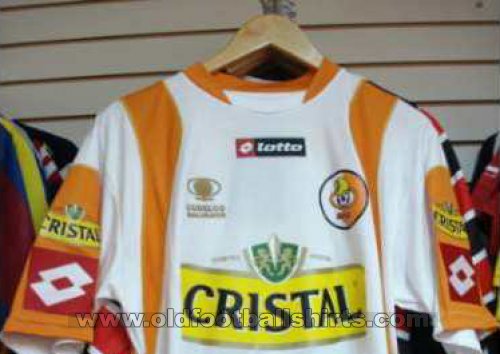Cobresal Home football shirt 2010