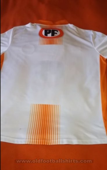 Cobresal Home football shirt 2016 - 2017