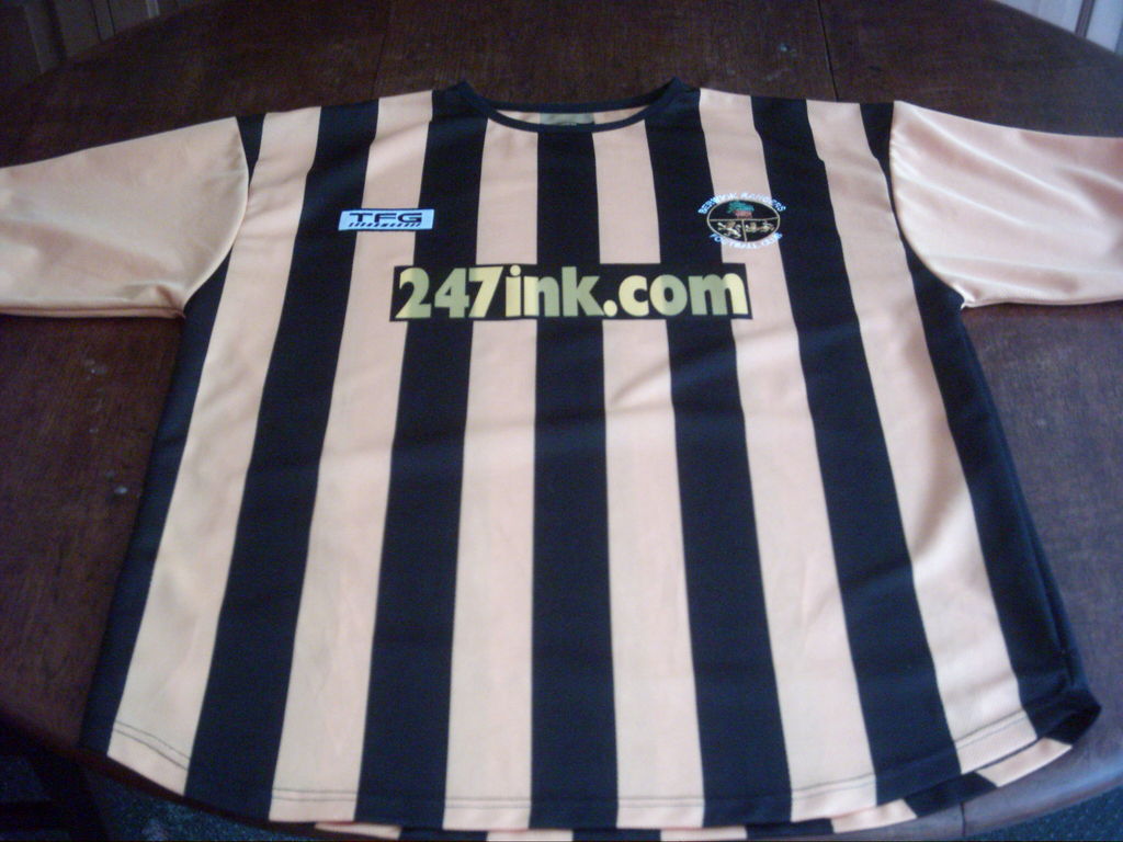 Brand New Berwick Rangers FC Ball Design Football T shirt. Various Sizes
