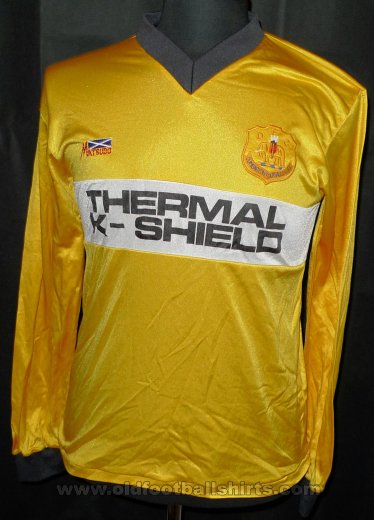 Dumbarton Home football shirt 1981 - 1982