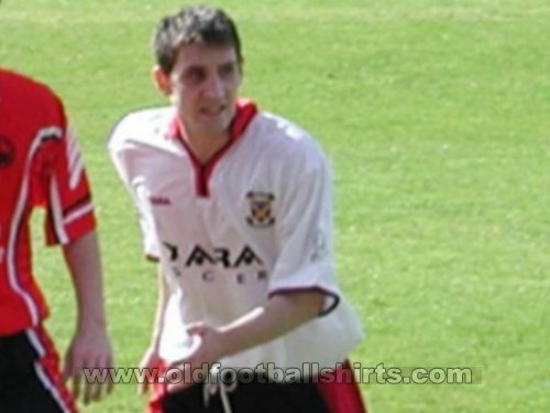 East Fife Away football shirt 2001 - 2002