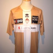 Away football shirt 2009 - 2010