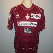 Home football shirt 2010 - 2011