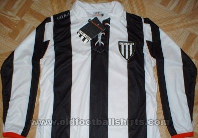 Gimnasia y Esgrima (M) Home football shirt 2008