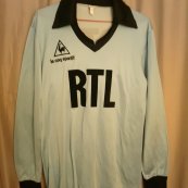 Cup Shirt football shirt 1981 - 1982