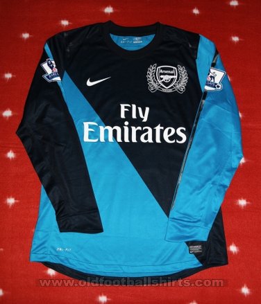Arsenal Away baju bolasepak 2011 - 2012