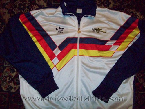 Arsenal Training/Leisure football shirt (unknown year)