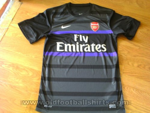 Arsenal Training/Leisure football shirt (unknown year)