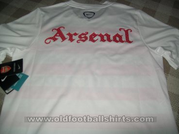 Arsenal Training/Leisure football shirt 2013 - 2014
