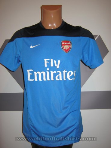 Arsenal Training/Leisure football shirt 2012 - 2013
