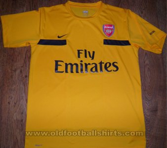 Arsenal Training/Leisure football shirt (unknown year)