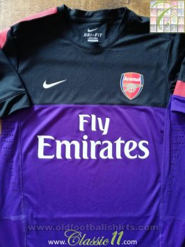 Arsenal Training/Leisure football shirt 2013 - 2014