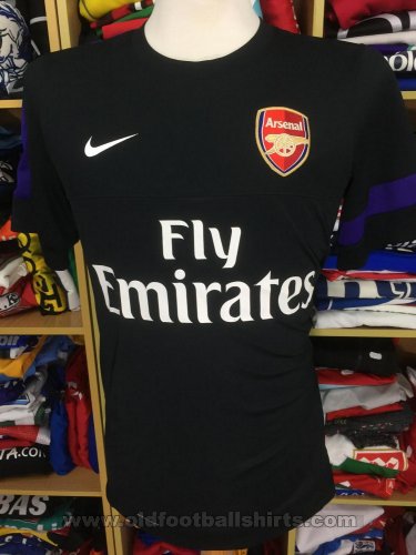 Arsenal Training/Leisure football shirt 2013 - 2014