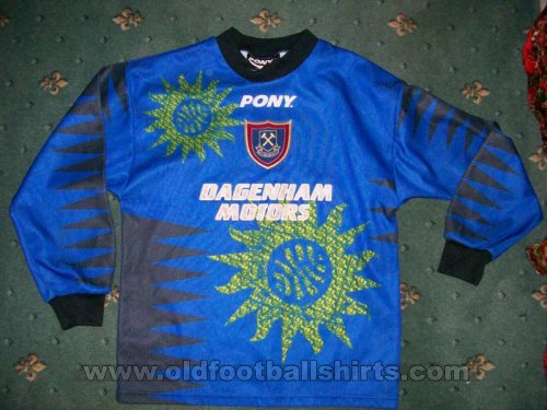 West Ham United Goalkeeper football shirt 1996