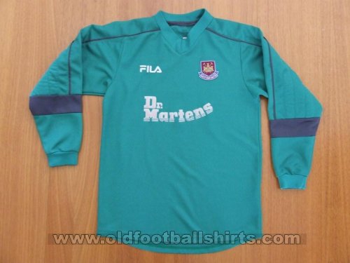 West Ham United Goalkeeper football shirt 2001 - 2003
