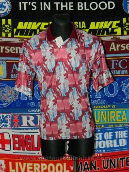 West Ham United Training/Leisure football shirt 1991 - 1992