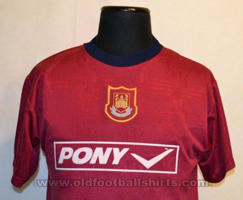 West Ham United Training/Leisure football shirt (unknown year)