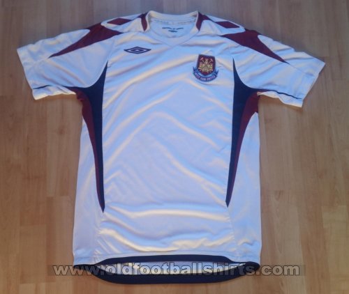 West Ham United Training/Leisure football shirt 2007 - 2008