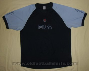 West Ham United Training/Leisure football shirt 2000 - ?