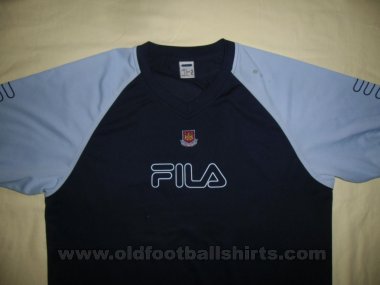 West Ham United Training/Leisure football shirt 2000 - ?