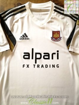 West Ham United Training/Leisure football shirt 2014 - 2015
