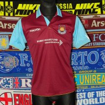 West Ham United Maglia da trasferta maglia di calcio 2010 - 2011 sponsored by Bobby Moore Cancer Research