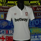 Third football shirt 2017 - 2018
