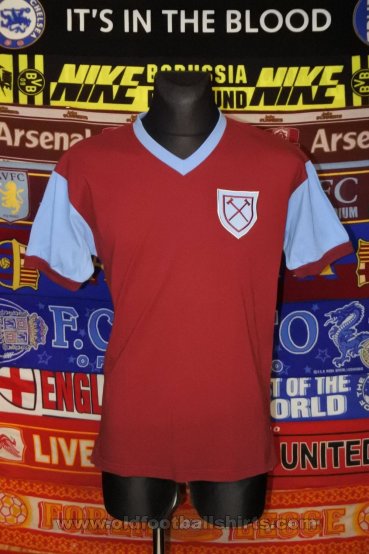 West Ham United Retro Replicas football shirt 1966 - 1967
