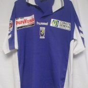 Home football shirt 2001 - 2002