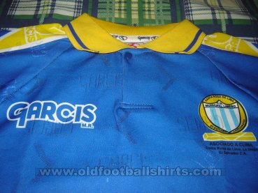 Municipal Limeno Home football shirt 1999