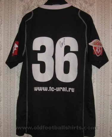 FC Ural Yekaterinburg Μακριά φανέλα ποδόσφαιρου 2008 - ?