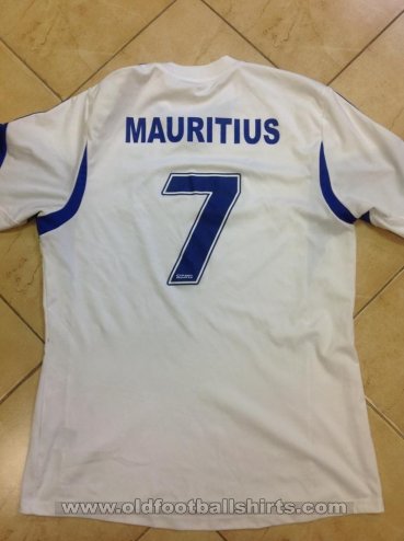 Mauritius Away football shirt 2013 - 2017