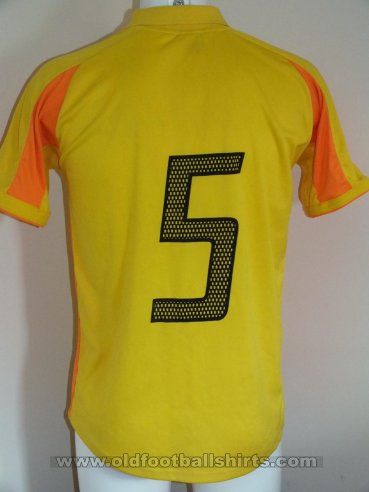 Bhutan Home football shirt 2005