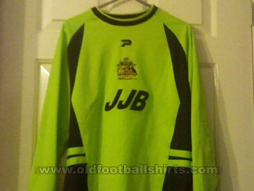 Wigan Athletic Goalkeeper football shirt 2003 - 2004