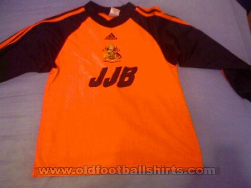 Wigan Athletic Goalkeeper football shirt 1998 - 2000