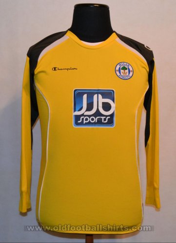 Wigan Athletic Goalkeeper football shirt 2009 - 2010
