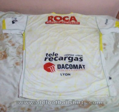 Defensa y Justicia Away football shirt 2015
