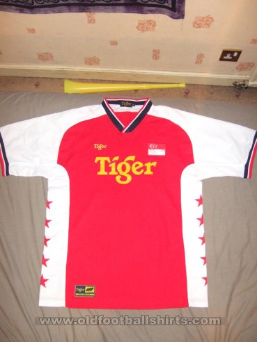 Singapore Home football shirt 2001 - 2006