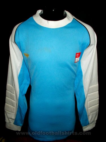 Singapore Goalkeeper football shirt 2001