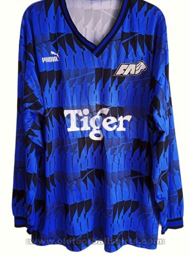 Singapore Home football shirt (unknown year)